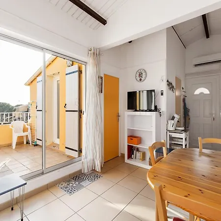 Apartamento Modern Seaside In
